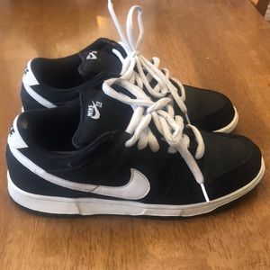Nike SB Black White Size 9